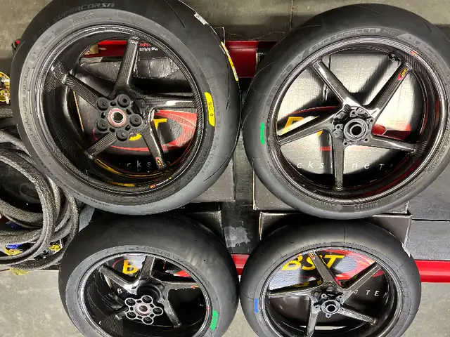 Ducati 748,996,916,998,Monster Wheels Rim Brembo OEM marchesini in Other in Barrie - Image 11