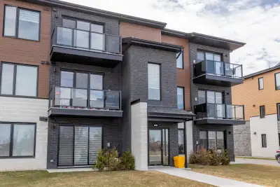 Beau logement 3 ½ bien situé, disponible immédiatement à Salaberry-de-Valleyfield. Caractéristiques...