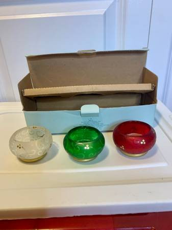 PartyLite Festive Flair Tealight Holder Trio Retired in Home Décor & Accents in Burnaby/New Westminster