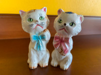 Vintage Ceramic Kitsch Kitty Cats Salt and Pepper Shakers