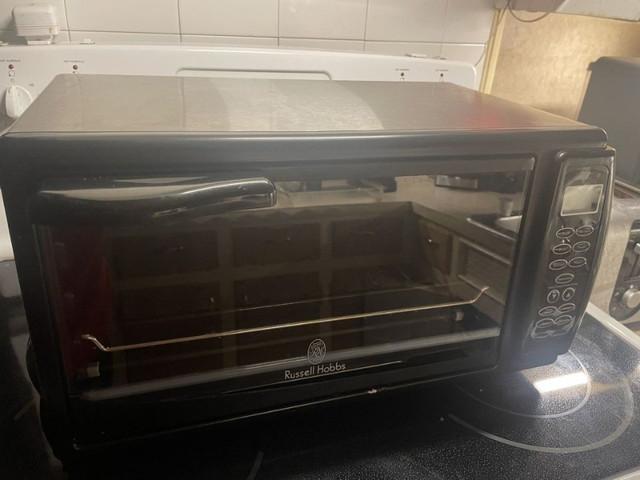 Russell Hobbs Toaster Oven in Toasters & Toaster Ovens in City of Montréal
