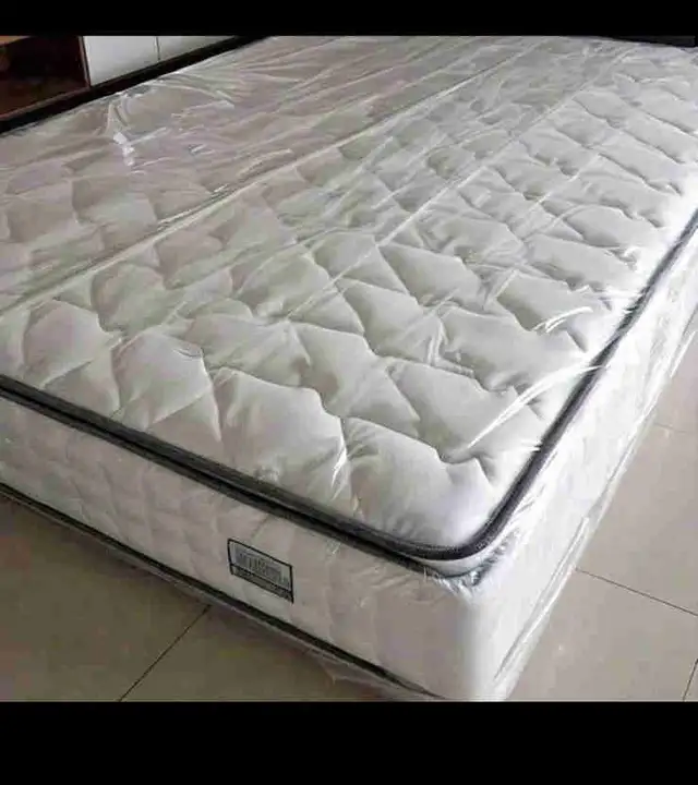 matelas avaliable in Beds & Mattresses in City of Montréal - Image 2