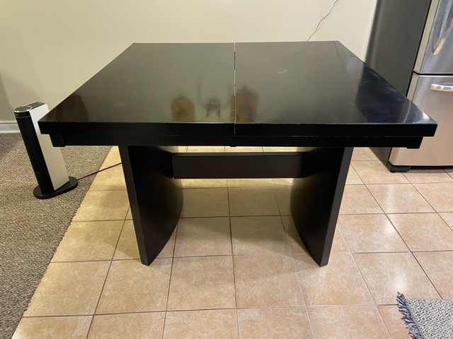 Kitchen table  in Other Tables in Markham / York Region