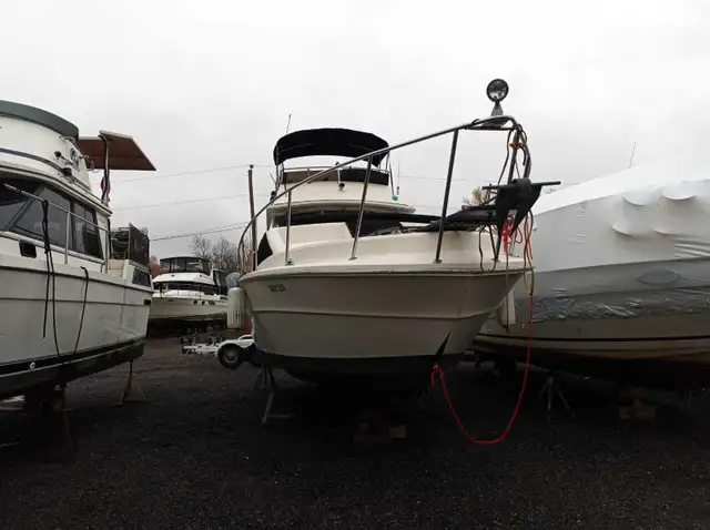 30' SEARAY FLYBRIDGE 30' in Powerboats & Motorboats in Markham / York Region - Image 10