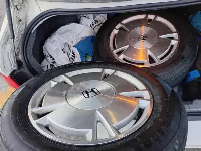 Selling 4 Honda civic alloy rims with tires