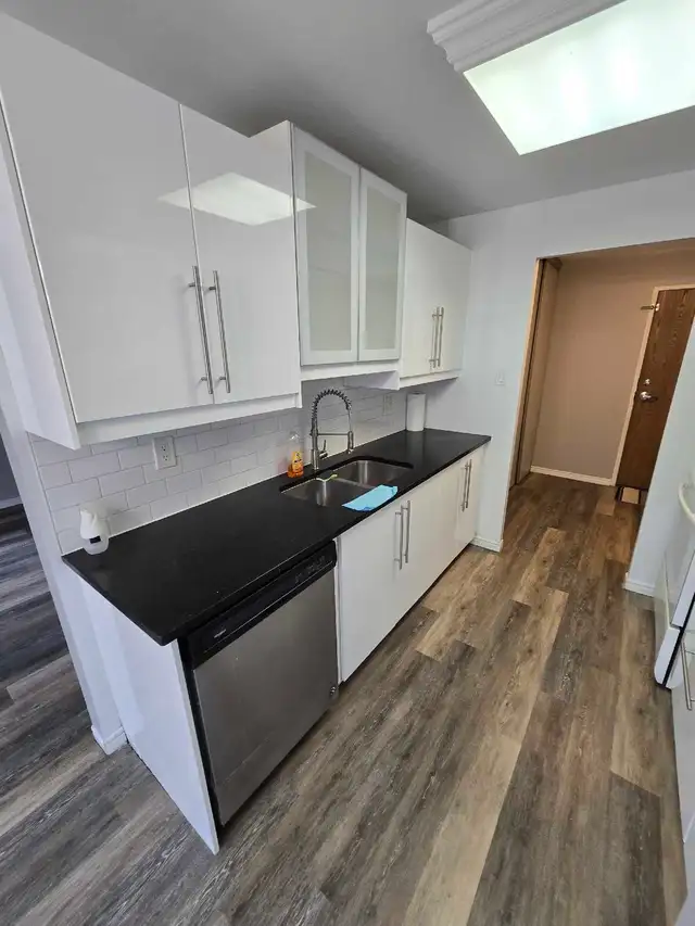 2 Bedroom Condo in Cambridge – $2,195 + Hydro