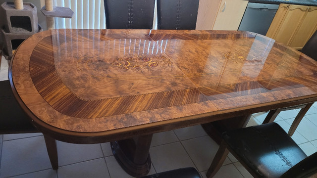Dinning  table in Dining Tables & Sets in Oshawa / Durham Region - Image 3