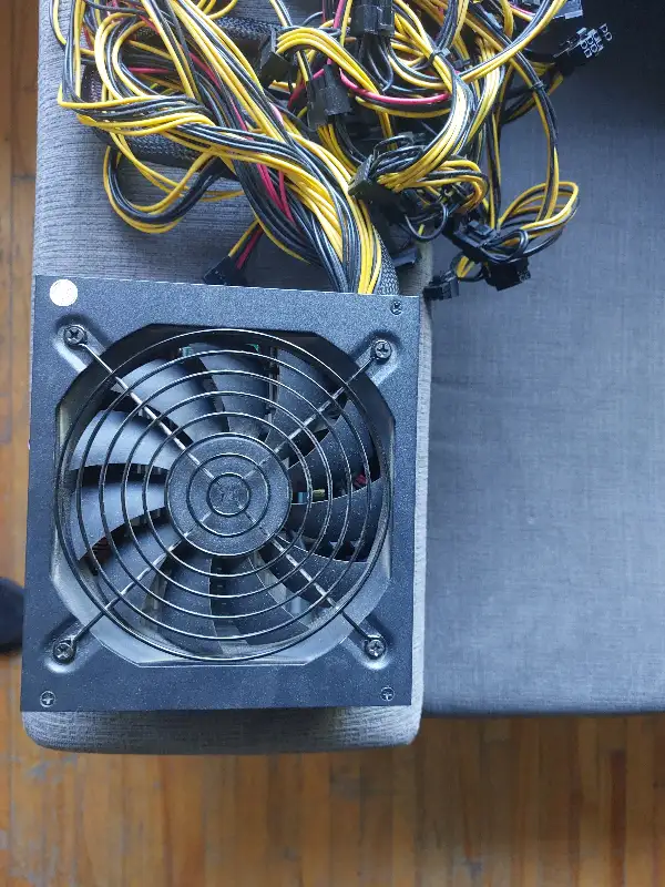 POWER SUPPLY in System Components in City of Montréal - Image 3