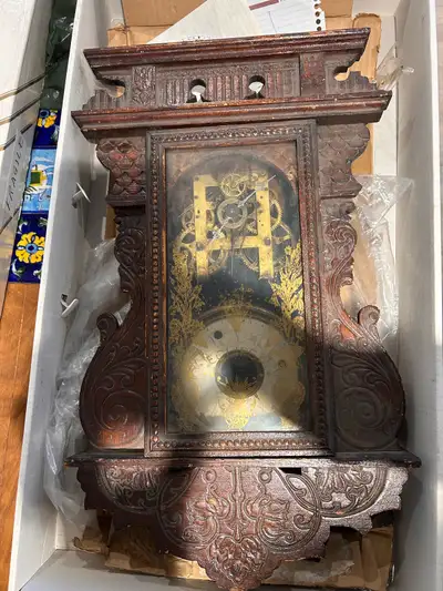 Antique Clock. Horloge Antique, View more