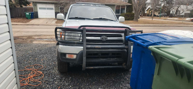 2000 Toyota 4runner SR5 in Cars & Trucks in Saskatoon - Image 2