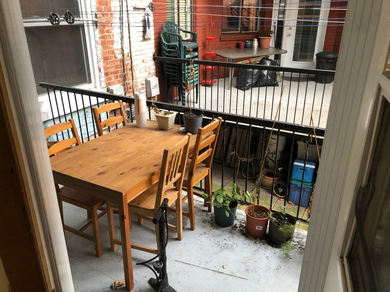 Room On the Plateau - available now - close to McGill — photo 3