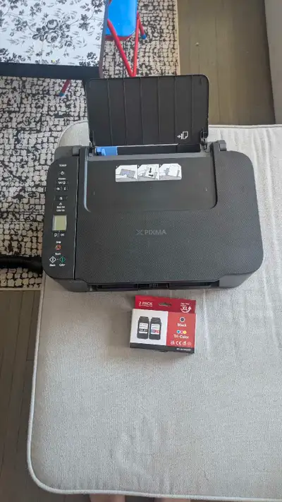 It's basically brand new off Amazon, I used to maybe once or twice. It still has a full black and co...