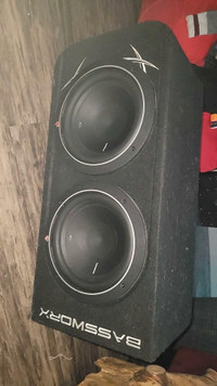 2 Rockford p1 Punch 10" subs with box and Amp 