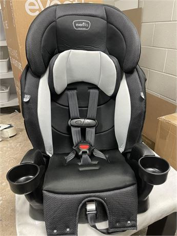Kids Booster Car Seat in Strollers, Carriers & Car Seats in St. Catharines - Image 2