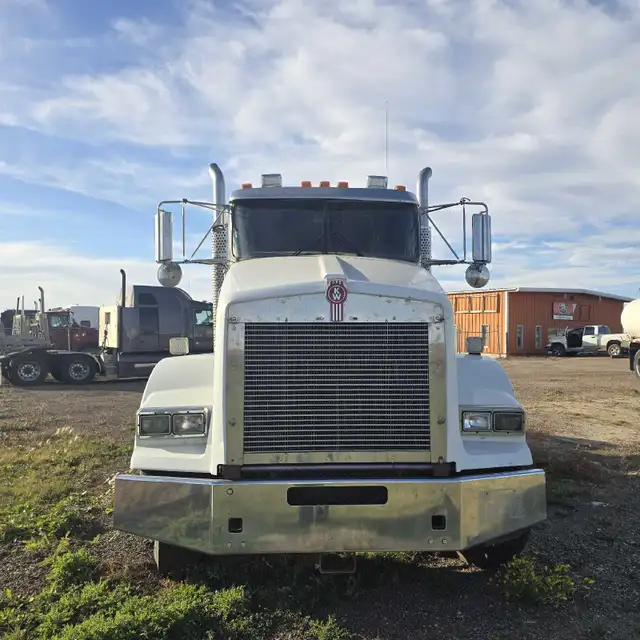 T800 kenworth in Heavy Trucks in Saskatoon - Image 3