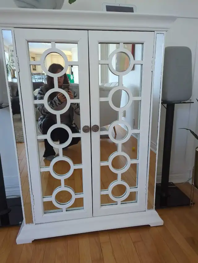 hallway hutch in Hutches & Display Cabinets in Markham / York Region - Image 2