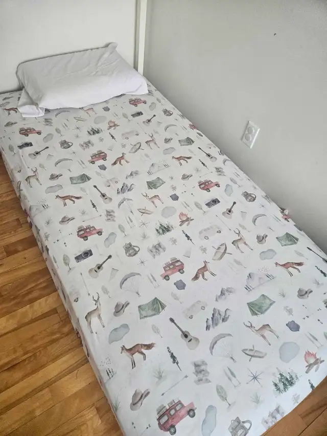 base de lit simple et matelas in Beds & Mattresses in Longueuil / South Shore - Image 3