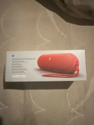 brand new beats pill, View more