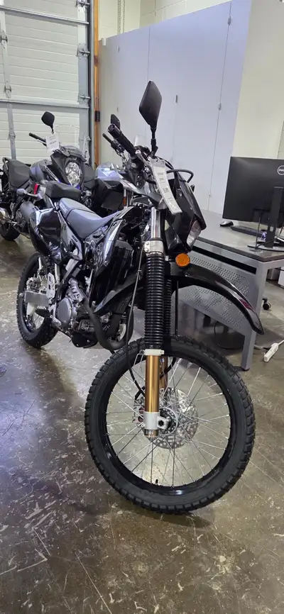 2024 DRZ400s Bought brand-new 4 months ago Senior 70 Owned Absolutely Mint Condition Not a mark on i...
