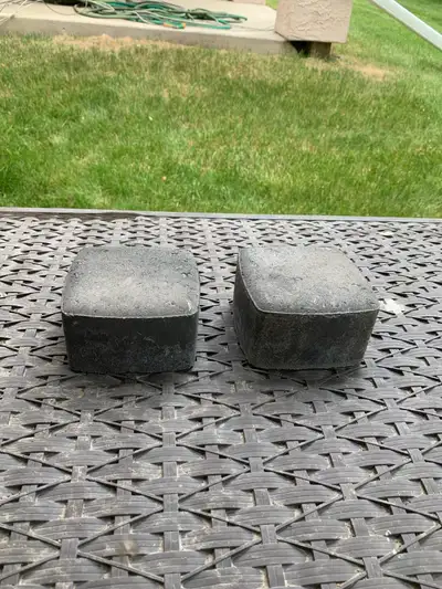 4.5”x 4.5” x 2.5”. Pick up in Country Hills.