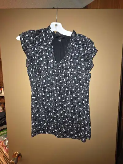 Ladies Capped Sleeved Tops, View more