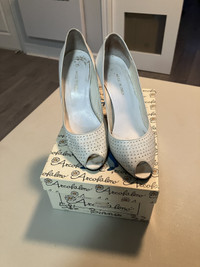 Chaussures Femme blanches--Women's White shoes-- Size 35