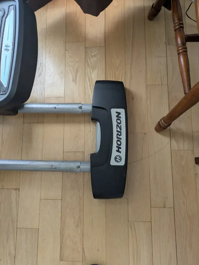 Horizon CE5.2 elliptical/ elliptique Horizon CE5.2 in Exercise Equipment in Longueuil / South Shore - Image 3