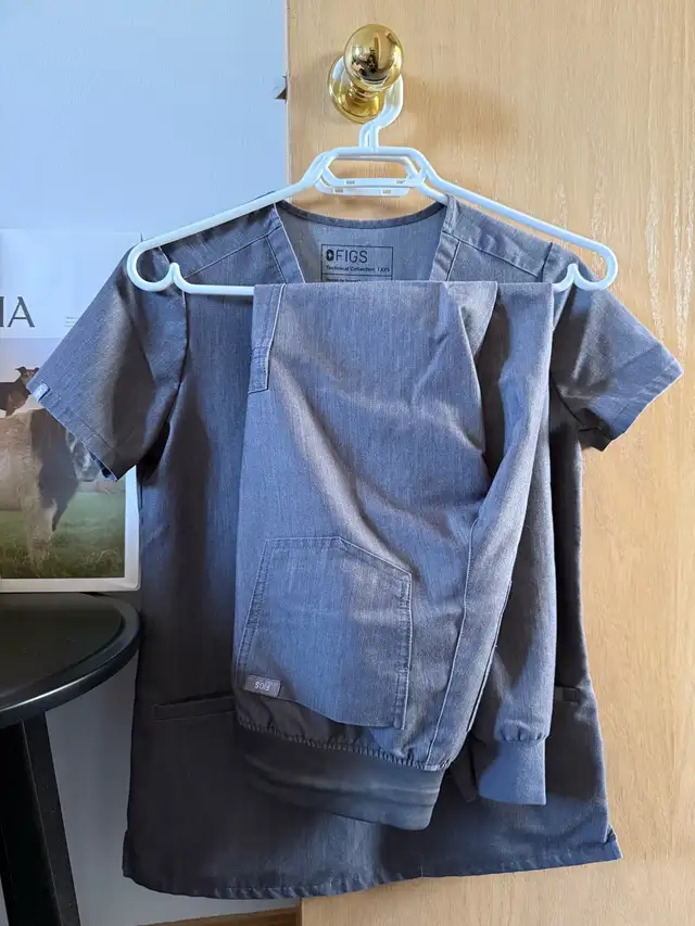 Figs Scrubs in Women's - Other in Edmonton - Image 5