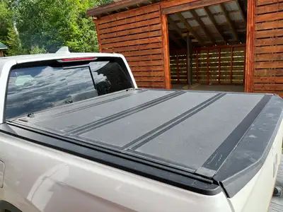 BakFlip tonneau cover Honda Ridgeline 2017 to 2026 Used, but completely functional Complete set with...
