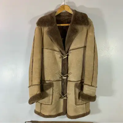 Vintage 70s shearling sheapskin Winter jacket / femme, View more