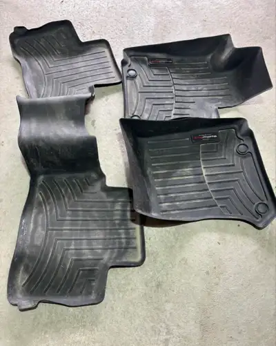 Used weather tech mat. Fits Mercedes Benz GLC300 2018-2022