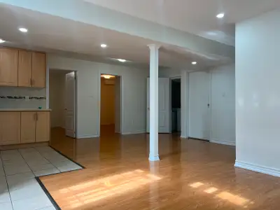 Mississauga-Two Bed Room Legal- Basement apartment