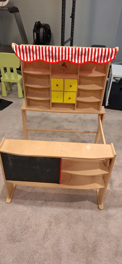 Kids Market Stand !! ASKING $9 !!, View more