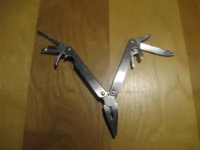 Outil manuel multifonction., View more