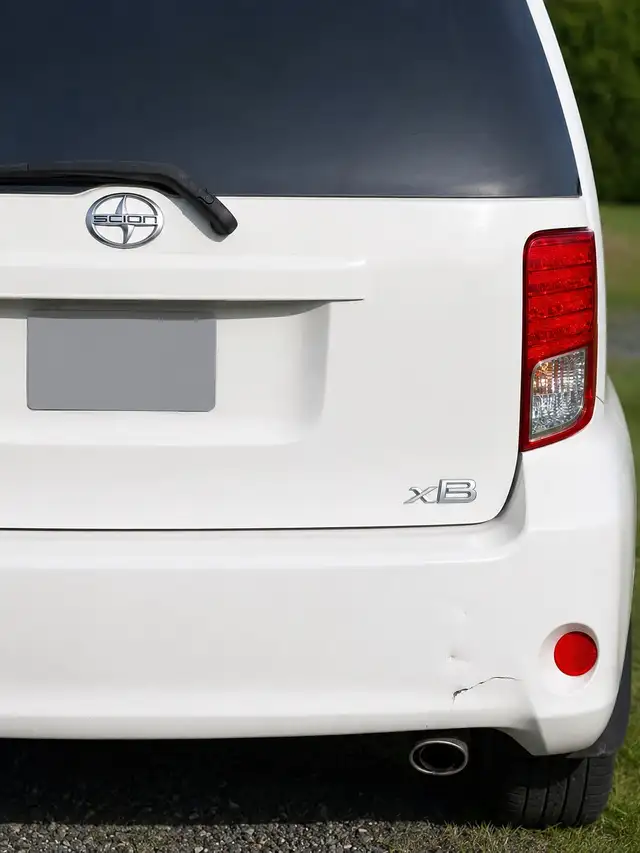 Scion xB 2011 à vendre in Cars & Trucks in Drummondville - Image 7