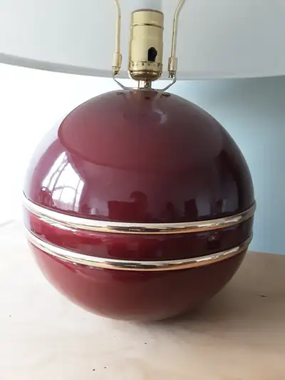 Lampes Vintage sur meuble ou bureau, View more