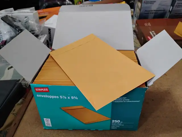x250 Envelopes 5-7/8" x 9-5/8" Kraft 24lb Catalogue Envelopes in Other in City of Montréal - Image 4