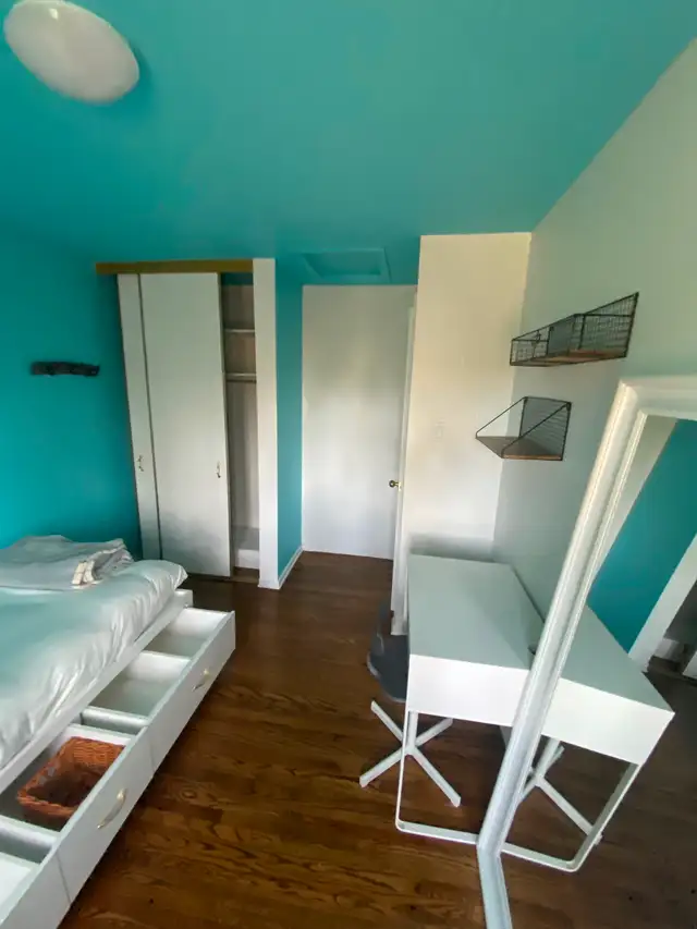 NEW PRICE Room for Rent- Algonquin College Area Available Oct. 163735894544897121
