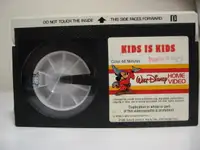 Cassette Beta ``Kids is kids`` de Walt Disney