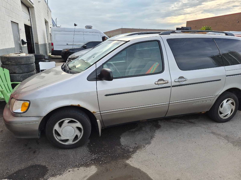 2001 toyota sienna parts or scrap | Auto Body Parts | Mississauga ...