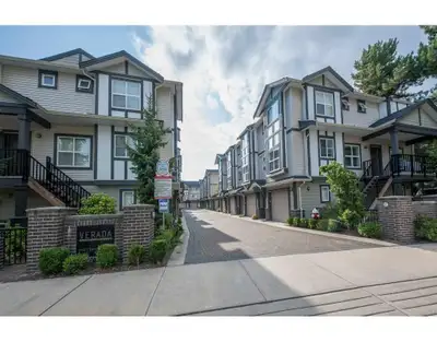 ✨ Bright End Unit · Excellent Layout · Spacious 1400 sq ft 3 Bedrooms | 2.5 Bathrooms Approx. 1400 s...