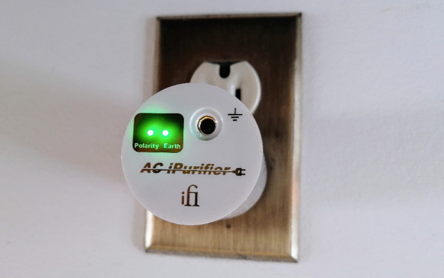 iFi AC AC iPurifier - Power Conditioner in Stereo Systems & Home Theatre in Edmonton - Image 2