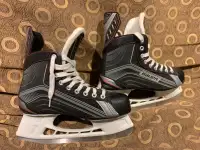 Bauer Vapour skates size 8, fair condition