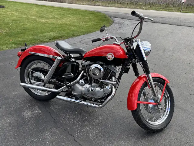 1972 Harley-Davidson Sportster in Street, Cruisers & Choppers in Hamilton - Image 2