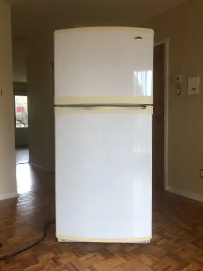 Réfrigérateur Amana / Amana Refrigerator, View more