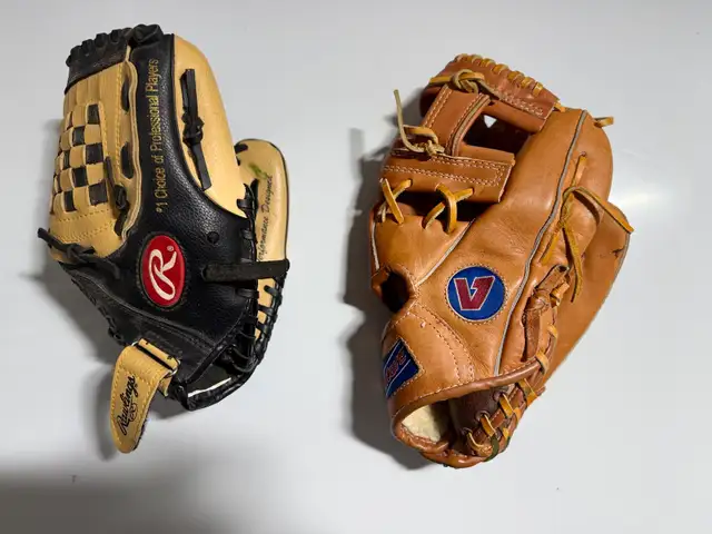 Rawlings and Venture Baseball Gloves in Baseball & Softball in Barrie - Image 2