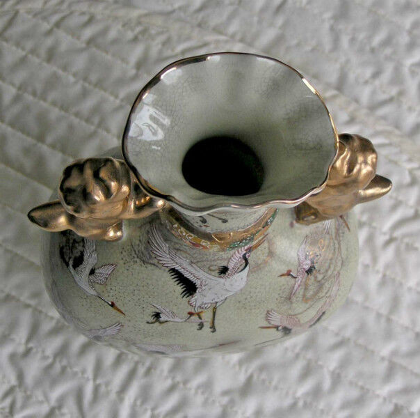 Satsuma Vase With Storks in Arts & Collectibles in Guelph - Image 2