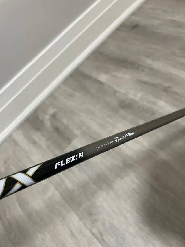 Taylormade Stealth Gloire Fairway Driver (RH, Regular Flex, 10.5 in Golf in Oakville / Halton Region - Image 4