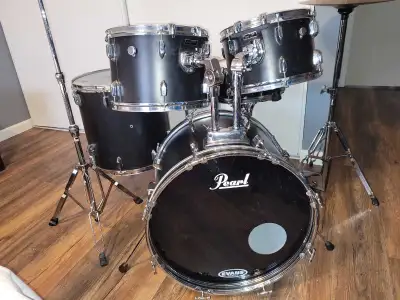 Pearl Drum Set, View more