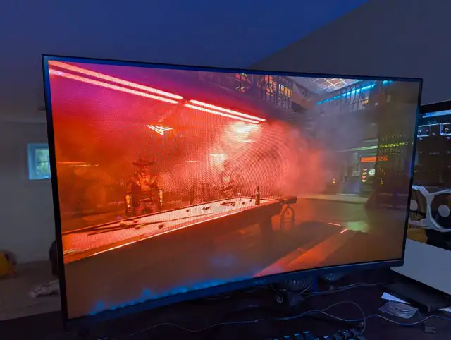 high end gaming PC setup with 31"curved monitor in Desktop Computers in Ottawa - Image 8